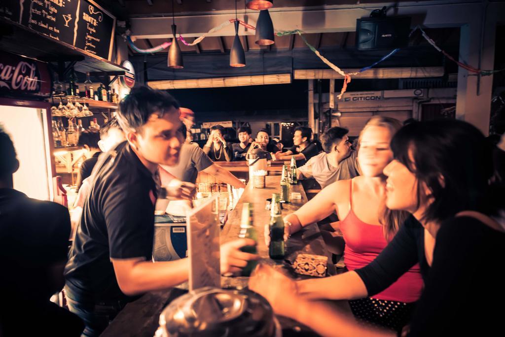 Kayun Hostel Legian Szoba fotó