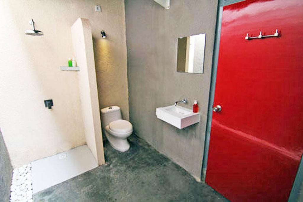 Kayun Hostel Legian Szoba fotó